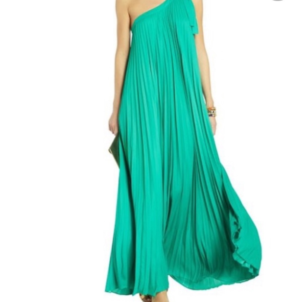 BCBG green one shoulder pleated maxi dress